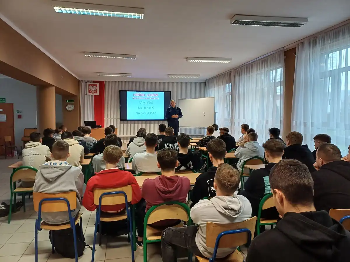 Spotkania profilaktyczne dotyczące handlu ludźmi w szkołach powiatu gorlickiego