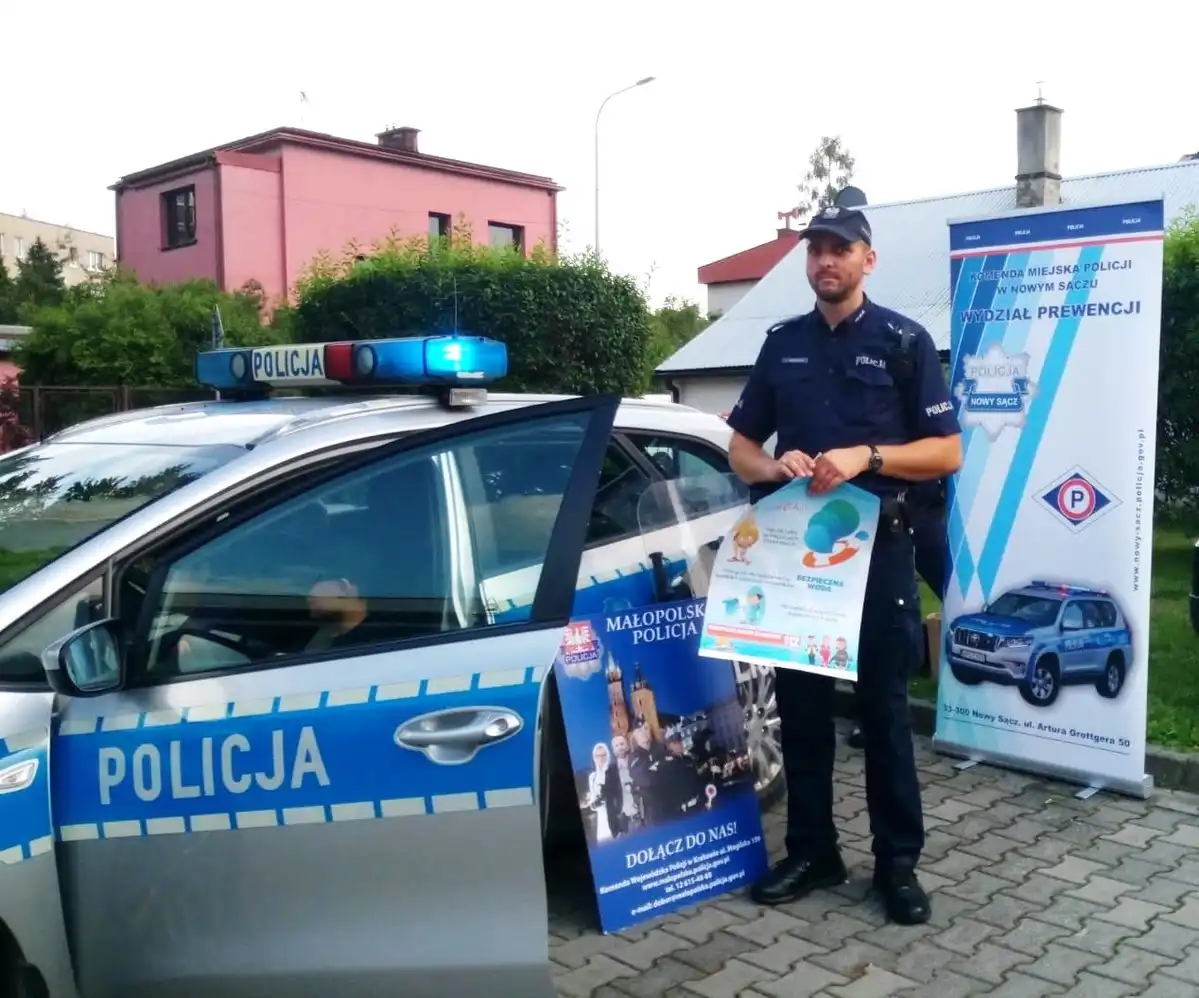 O bezpieczeństwie podczas wakacji z sądeckimi policjantami