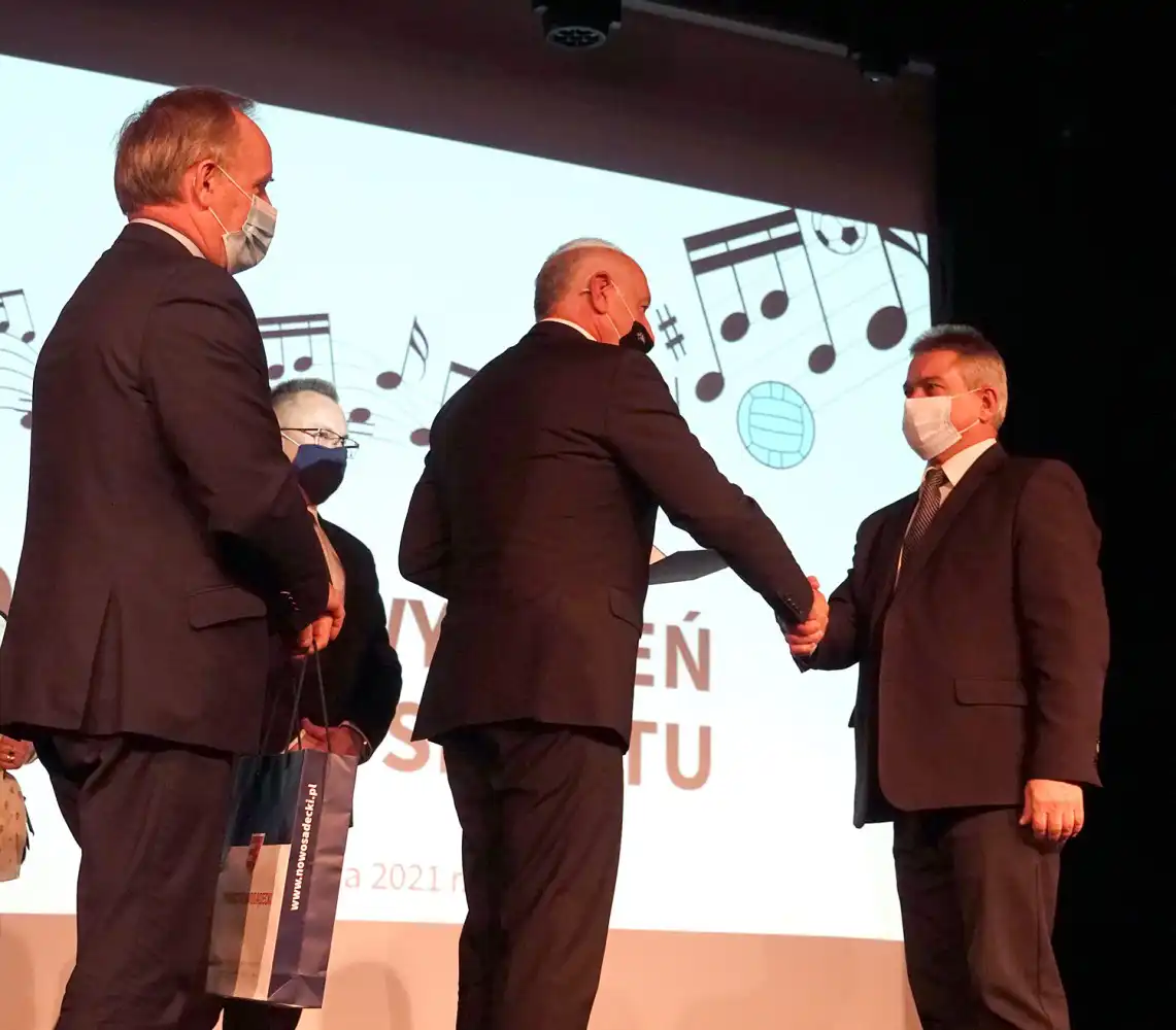 Powiatowy Dzień Działacza Sportu i Kultury: Starosta nagrodził animatorów kultury i zespoły regionalne