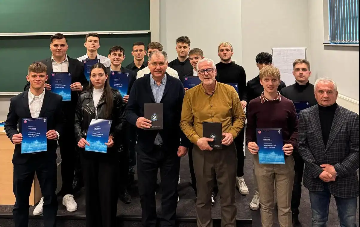 Pierwszy taki kurs w historii. Studenci ANS Nowy Sącz z licencjami UEFA C