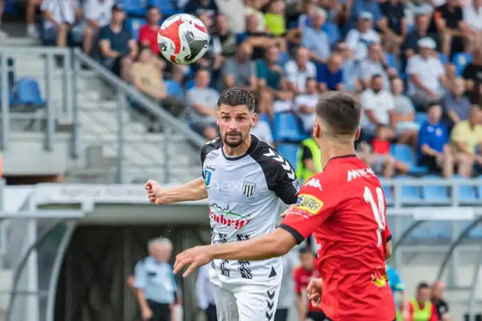 Kolejna porażka "Biało-Czarnych" w lidze. Sandecja przegrywa na wyjeździe z Pogonią Siedlce