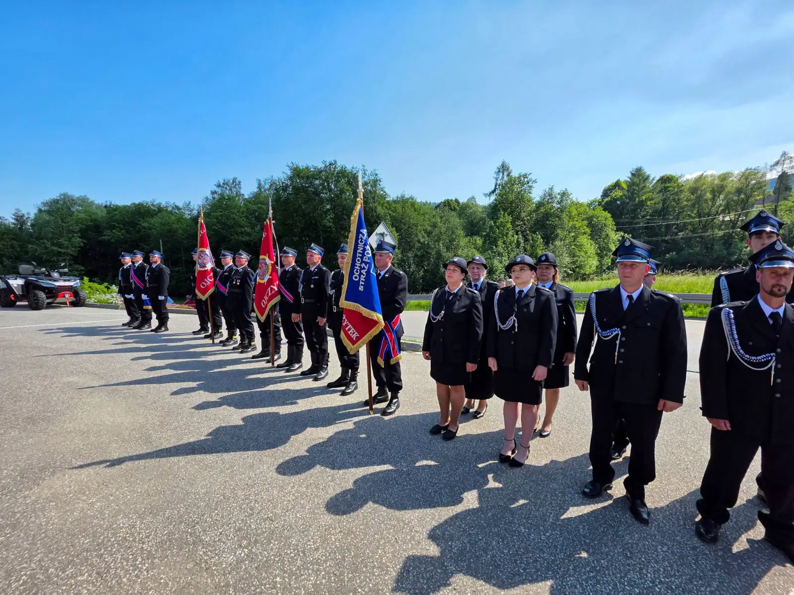 Historyczny dzień dla OSP Młyńczyska. Druhowie odebrali sztandar
