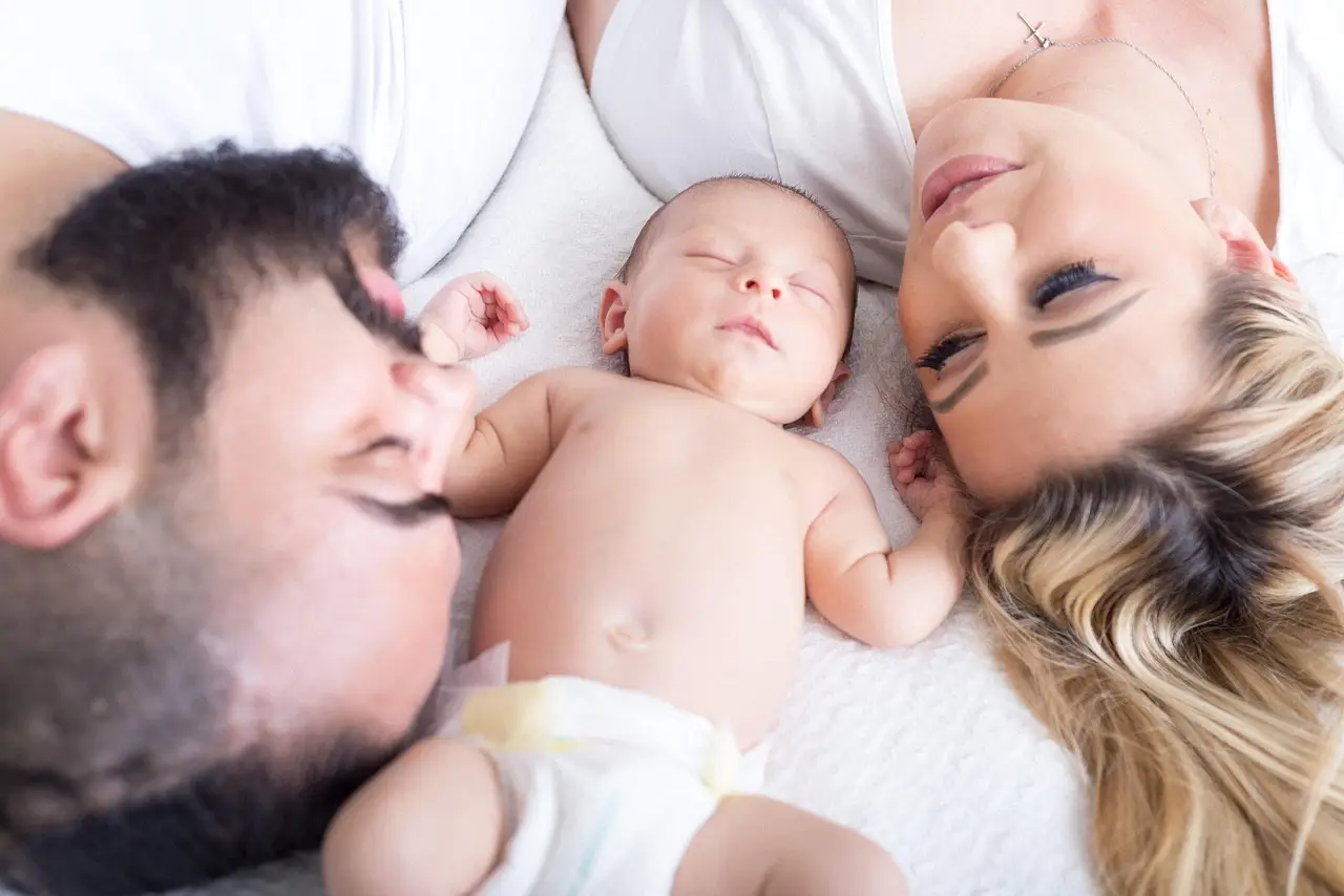 Statystyczna mama ma dziś ponad 31 lat a najwięcej dzieci rodzi się w lipcu i we wtorki. GUS podsumował rok na porodówkach