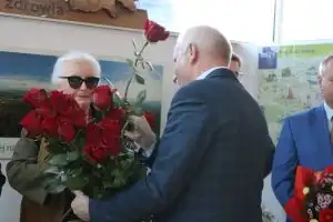 Wernisaż "Rękodzieło Ludowe z Tradycją". Pasja Seniorek z Męciny
