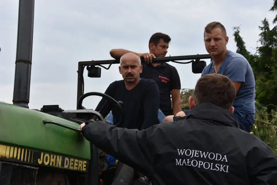 Trąba powietrzna w powiecie nowosądeckim: Do gmin trafią pierwsze środki pieniężne