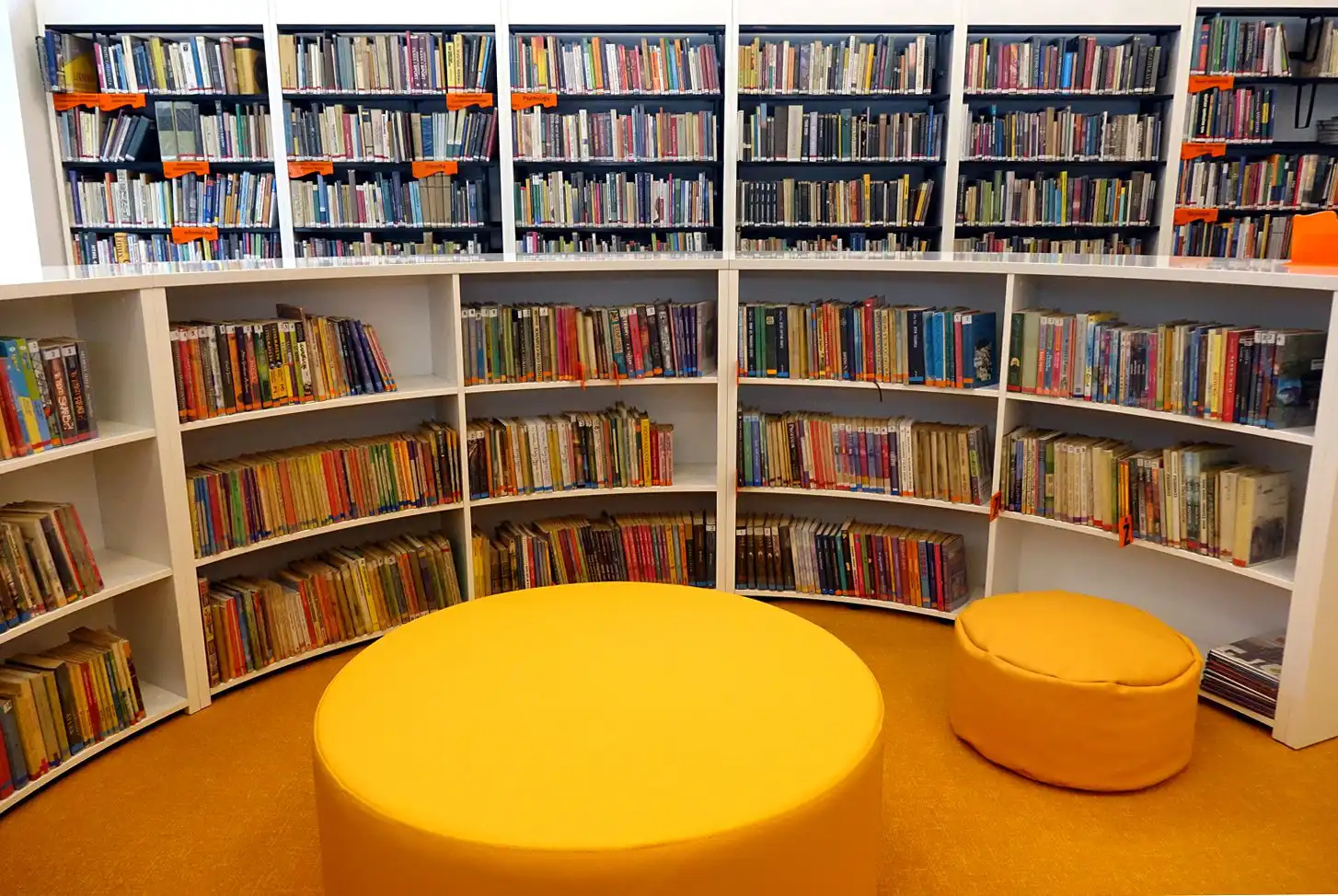 „Degustowanie” książki w Bibliotece Publicznej w Starym Sączu