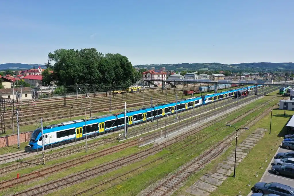 Nowe IMPULSY sądeckiego Newagu juz wkrótce na torach Śląska. Komfort i nowoczesność w podróży