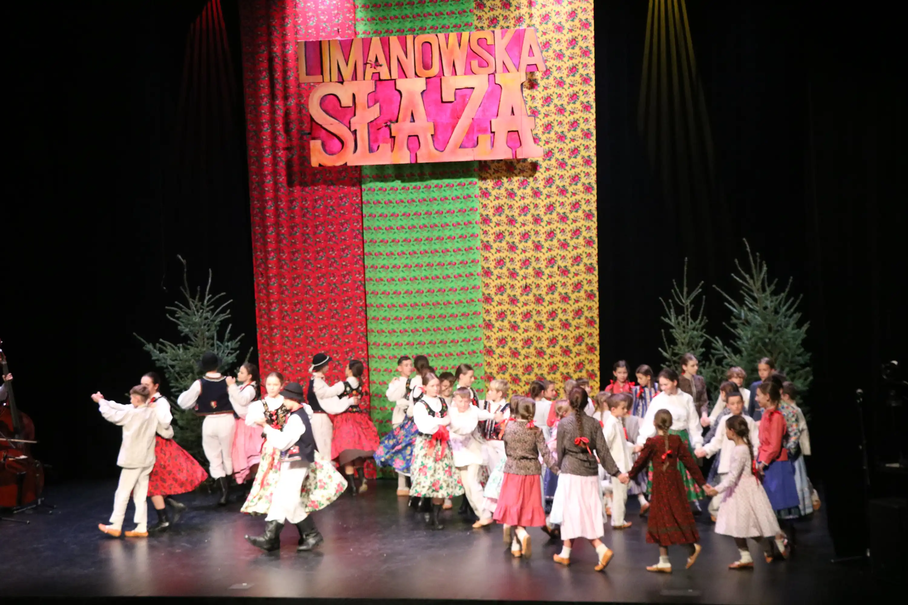 W Limanowej trwa wielkie święto folkloru i kultury ludowej  – 49. Festiwal Folklorystyczny „Limanowska Słaza”