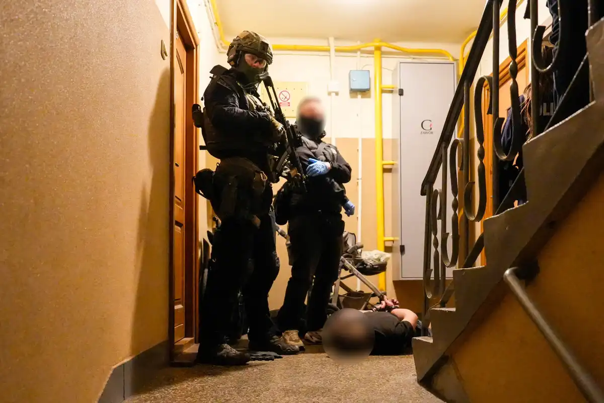 Rozbita narkotykowa siatka w Limanowej. 12 zatrzymanych, setki dowodów