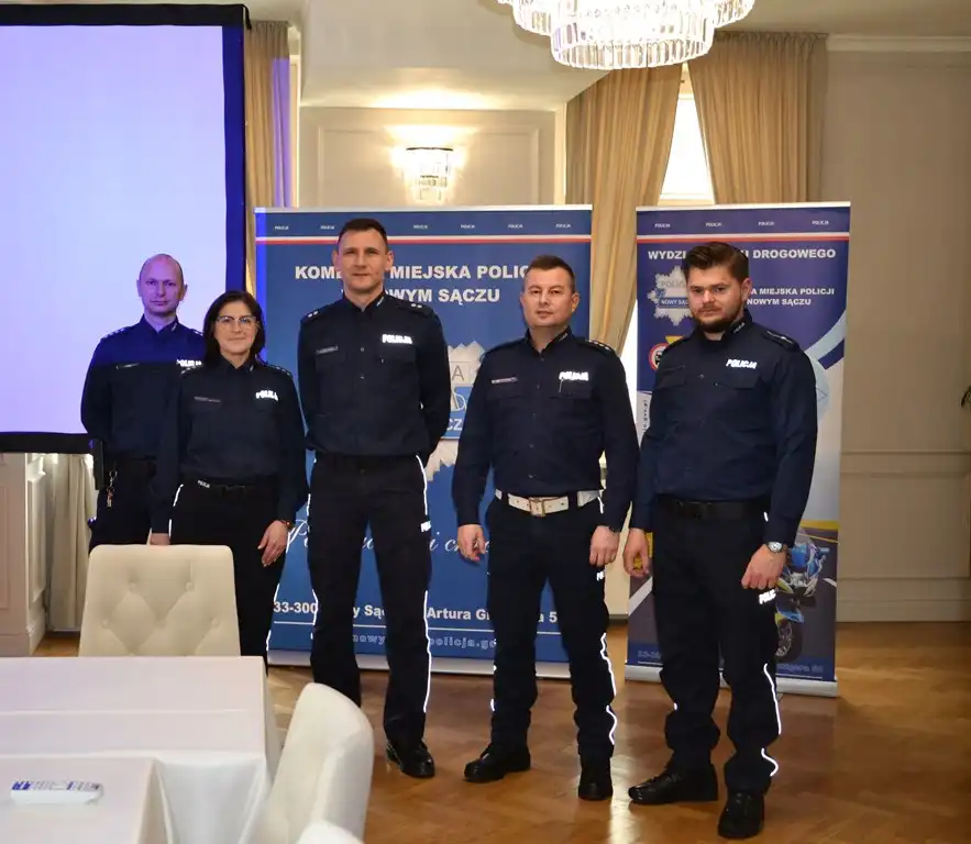 Muszyna: Policjanci rozmawiali z mieszkańcami o bezpieczeństwie