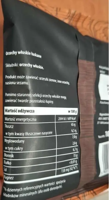 Niebezpieczne orzechy włoskie w sklepach. Wycofywana partia 100 g