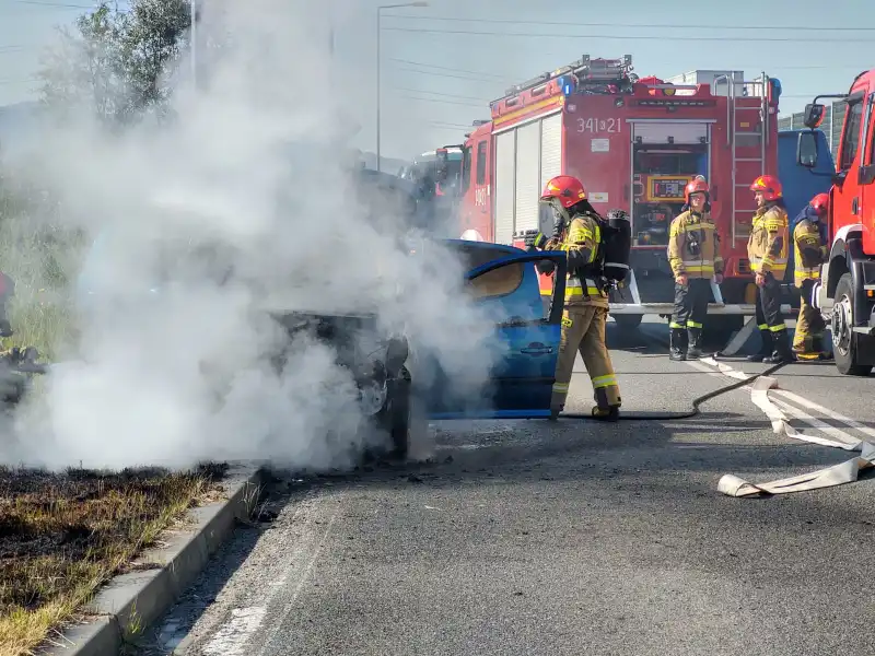 Pożar samochodu osobowego w Chełmcu