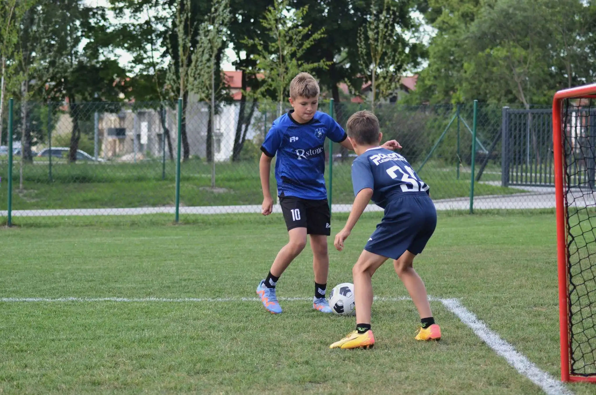Blisko 55 tys. młodych piłkarek i piłkarzy z całej Polski w eliminacjach klubowych  Turnieju Gry 1x1 – Pucharu Frugo! Ponad 7 tys. w województwie małopolskim!