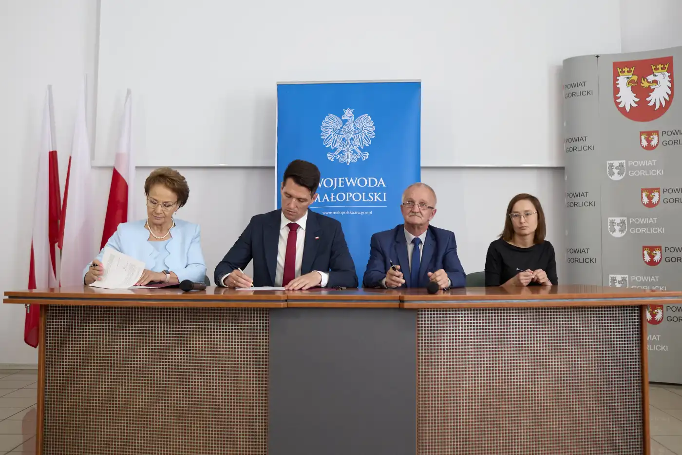 Powiaty: gorlicki, limanowski i nowosądecki z dofinansowaniem z RFRD na remonty dróg