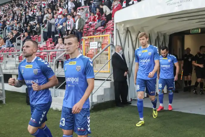 Łódzki KS pokonuje Sandecję w doliczonym czasie gry