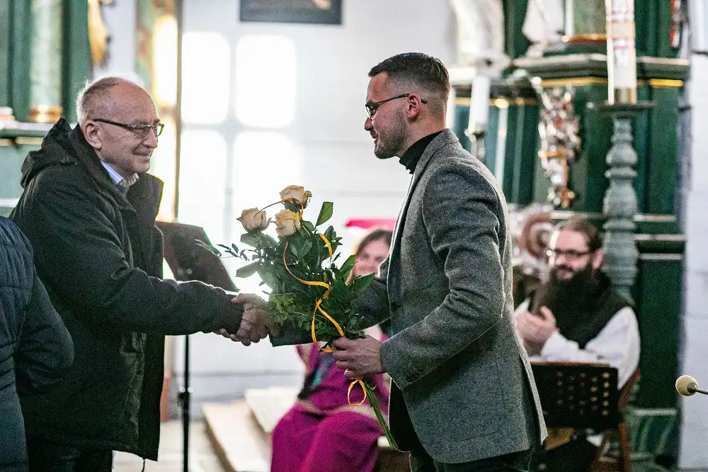 „Łańcuch łączący Ziemię z Niebem…”. Promocja książki Kamila Basty w Sądeckim Parku Etnograficznym
