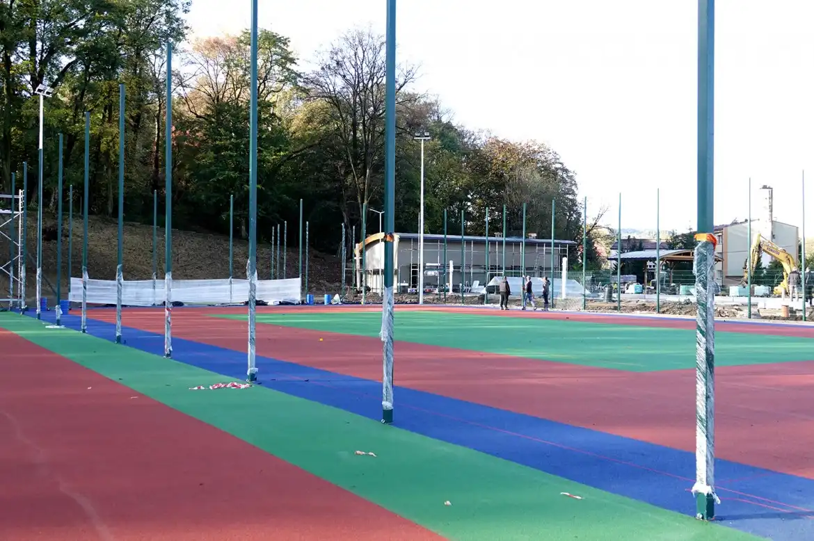Trwa budowa nowoczesnego kompleksu sportowego w Marcinkowicach