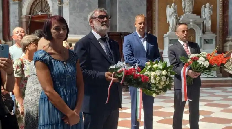 Na Węgrzech odsłonięto tablicę pamiątkową z okazji kanonizacji św. Kingi