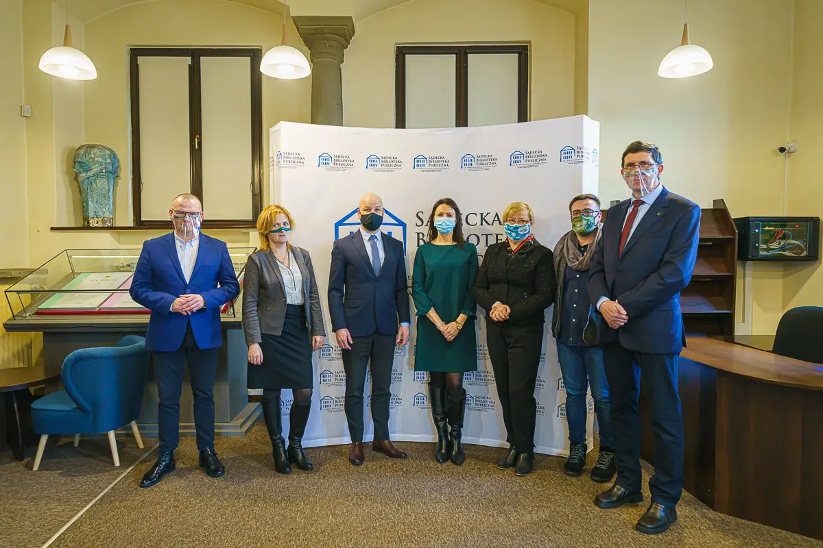 Sądecka Biblioteka Publiczna będzie bardziej dostępna dla osób z niepełnosprawnościami oraz seniorów