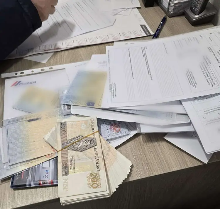 Fikcyjne badania techniczne na masową skalę. Trzy osoby zatrzymane