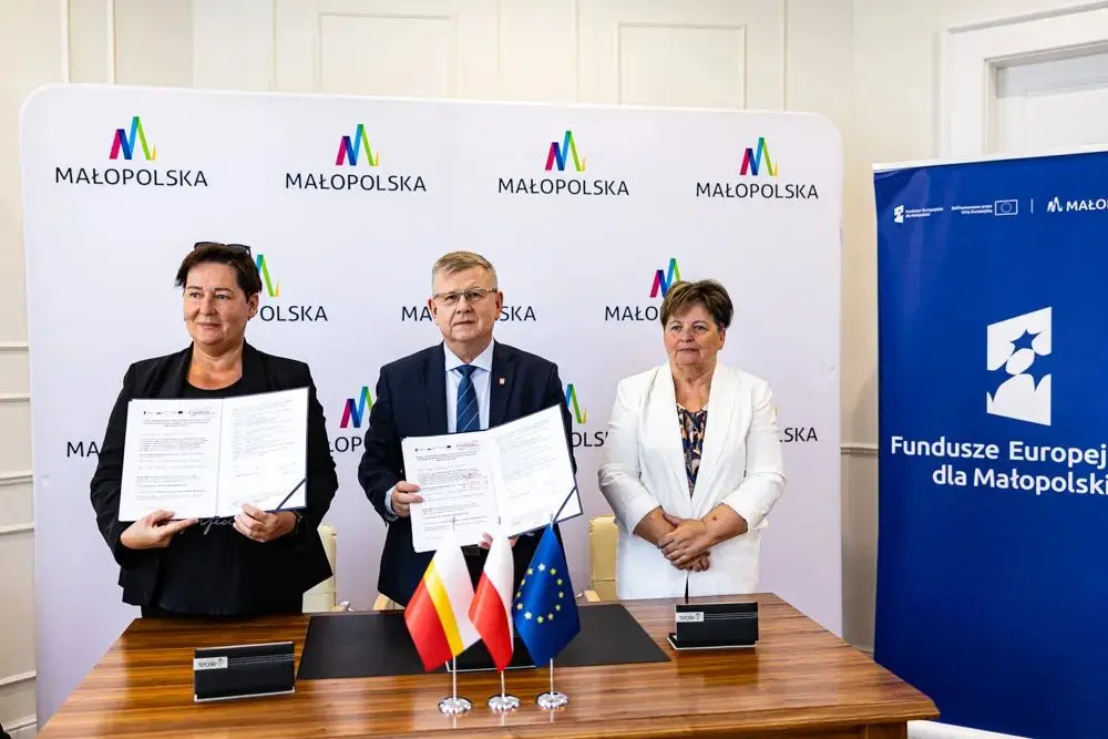 Nowe nasadzenia, pergole i retencja wody. Duża inwestycja w sercu Mszany Dolnej