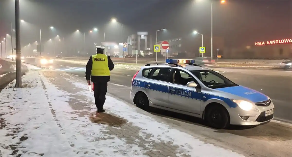 Policjanci sądeckiej drogówki kontrolowali prędkość i przestrzeganie przepisów. Posypały się mandaty