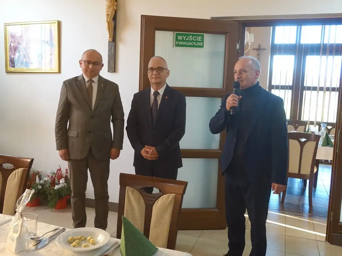 Wigilijny stół w Zespole Szkół w Starym Sączu. Spotkanie pełne tradycji