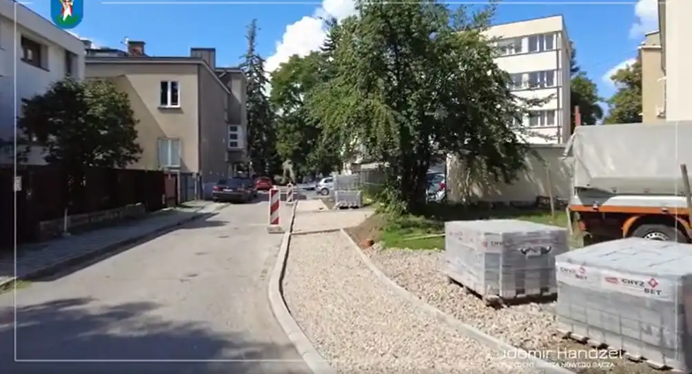 Nowy Sącz: Trwa remont chodnika przy ul. Czarnieckiego