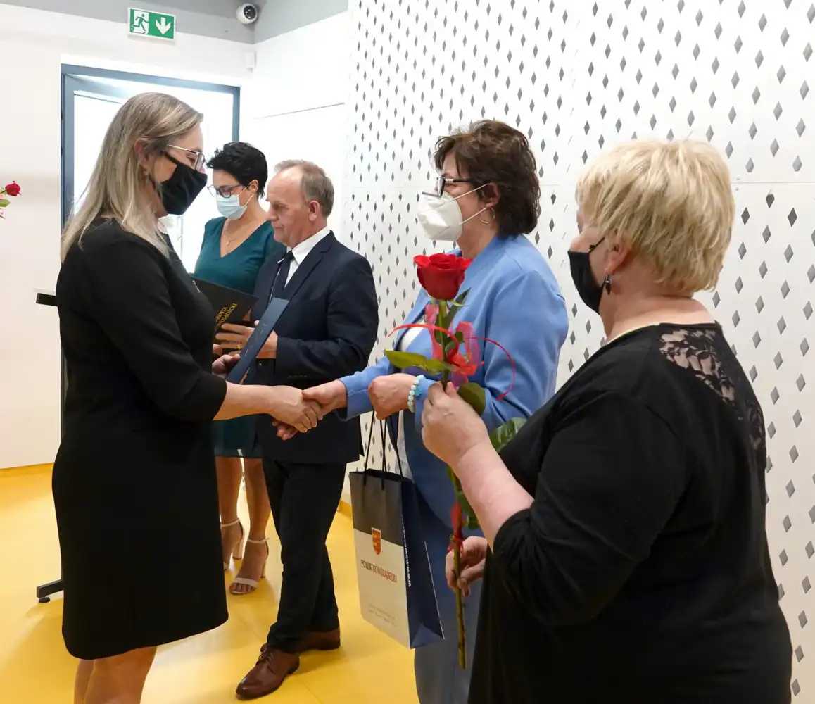 Dzień Bibliotekarza w Przysietnicy. Starosta wręczył nagrody za propagowanie czytelnictwa