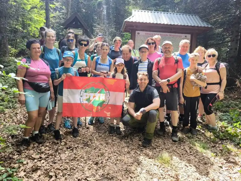 Wakacje z Przewodnikiem 2025: lato pełne górskich wędrówek