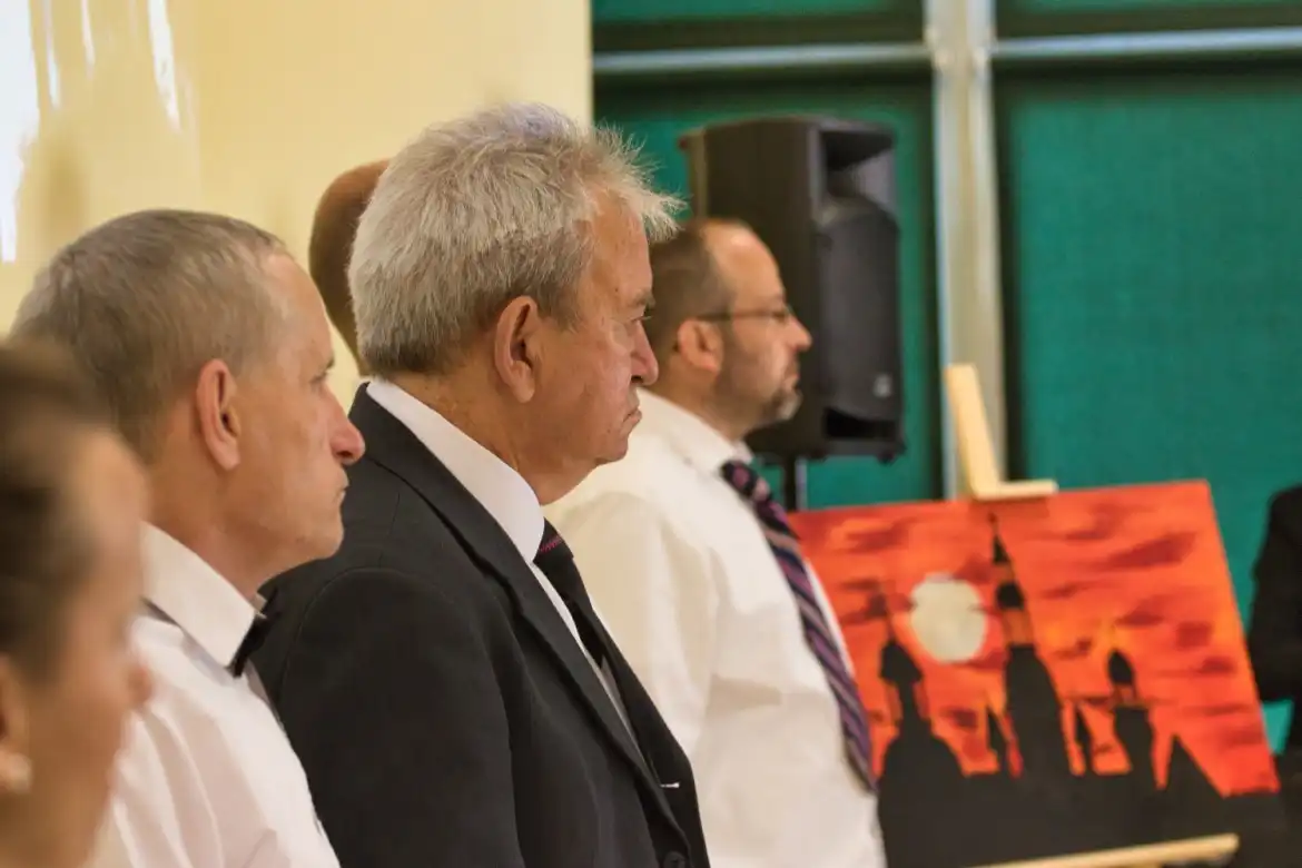Powiatowy Ośrodek Wsparcia w Muszynie ma nowy samochód do przewozu osób niepełnosprawnych