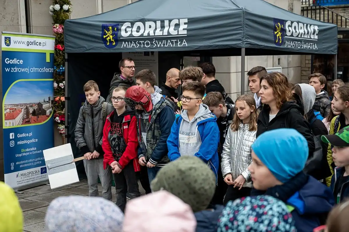 Uczniowie z gorlickich szkół posprzątali miasto