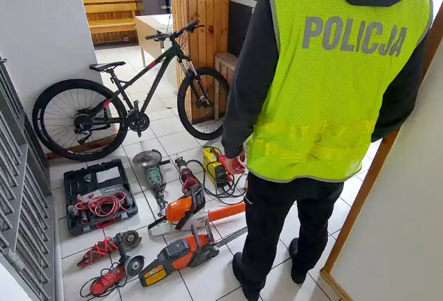 Policjanci z Mszany Dolnej zatrzymali złodzieja i pasera