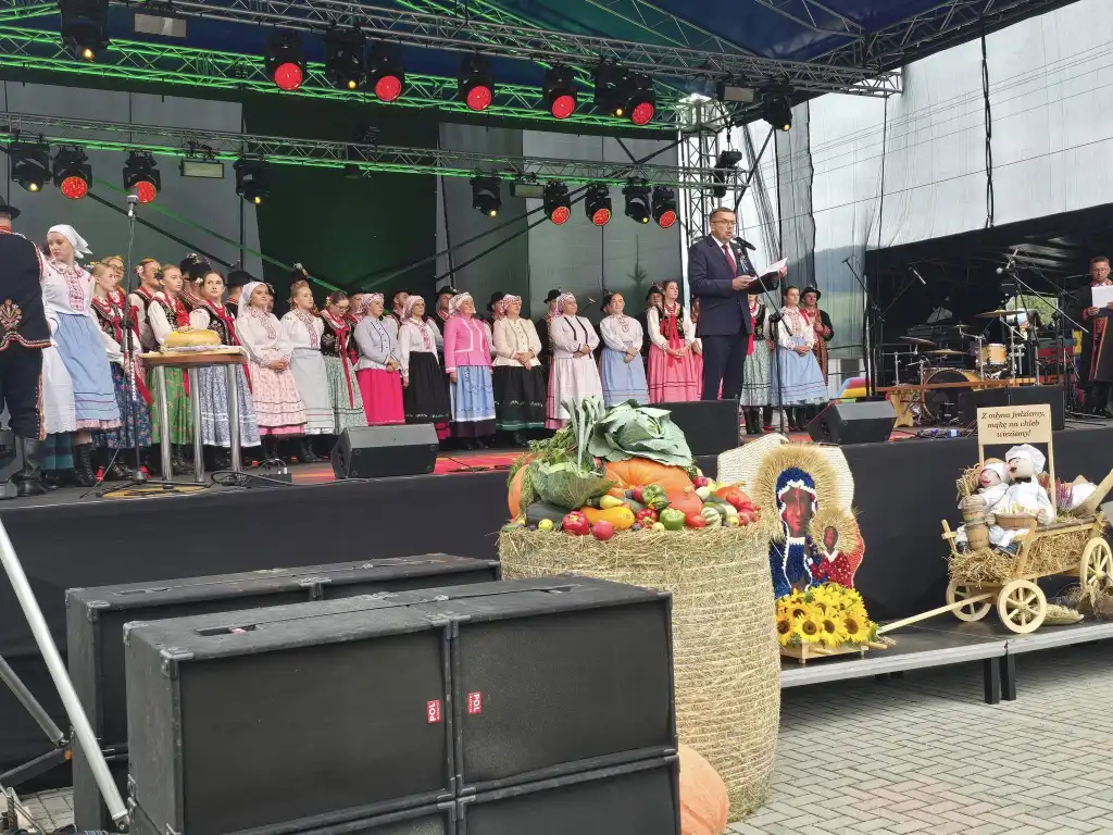 Łososińskie Święto Plonów. Dożynkowe świętowanie w rytmie tradycji i muzyki