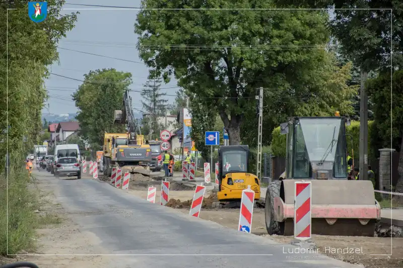 Prace przy kompleksowej modernizacji ul. Nawojowskiej idą zgodnie z planem