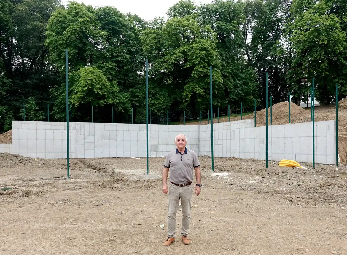 Postępują prace na terenie budowy powiatowego Centrum Sportu w Marcinkowicach