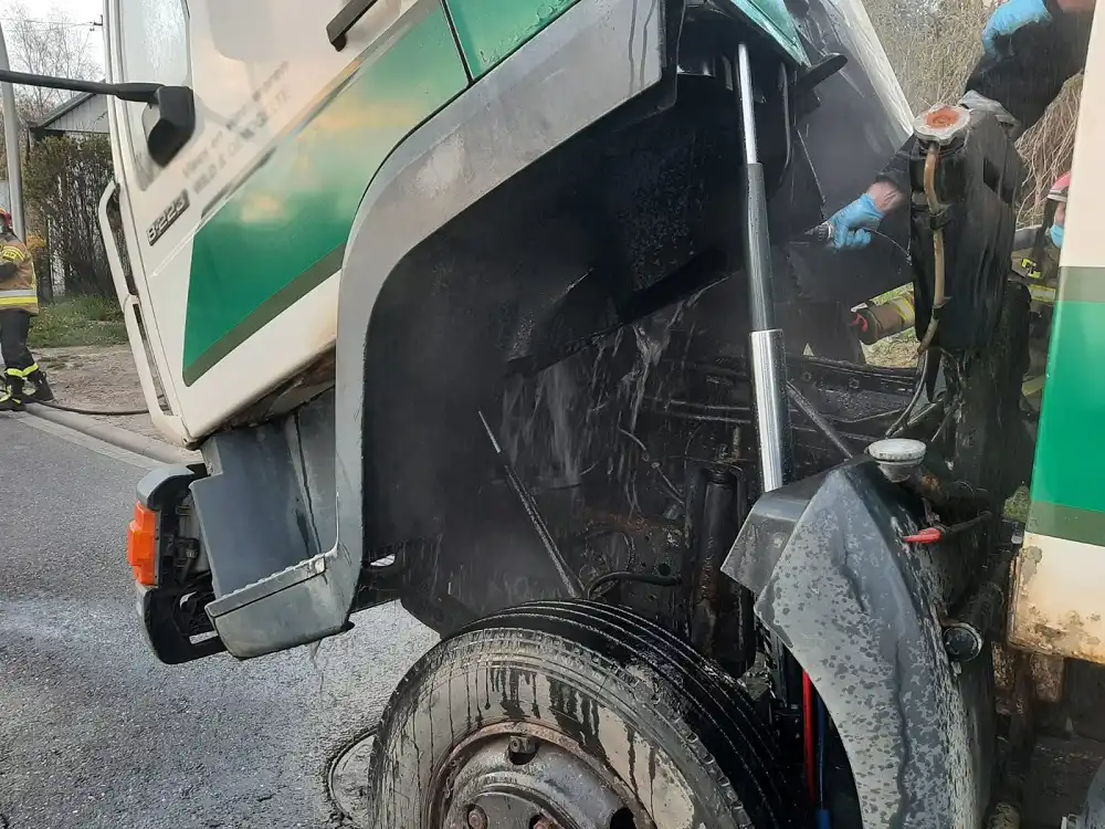 Pożar samochodu ciężarowego na ul. Tarnowskiej w Nowym Sączu