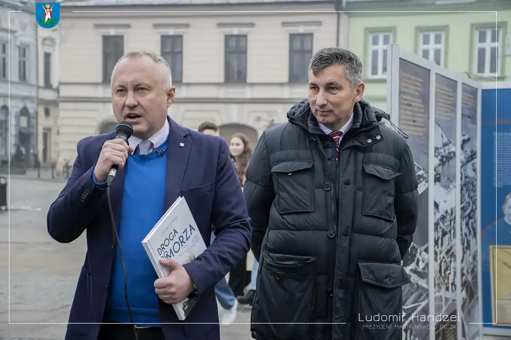 Wystawa „Droga do morza” na nowosądeckim Rynku