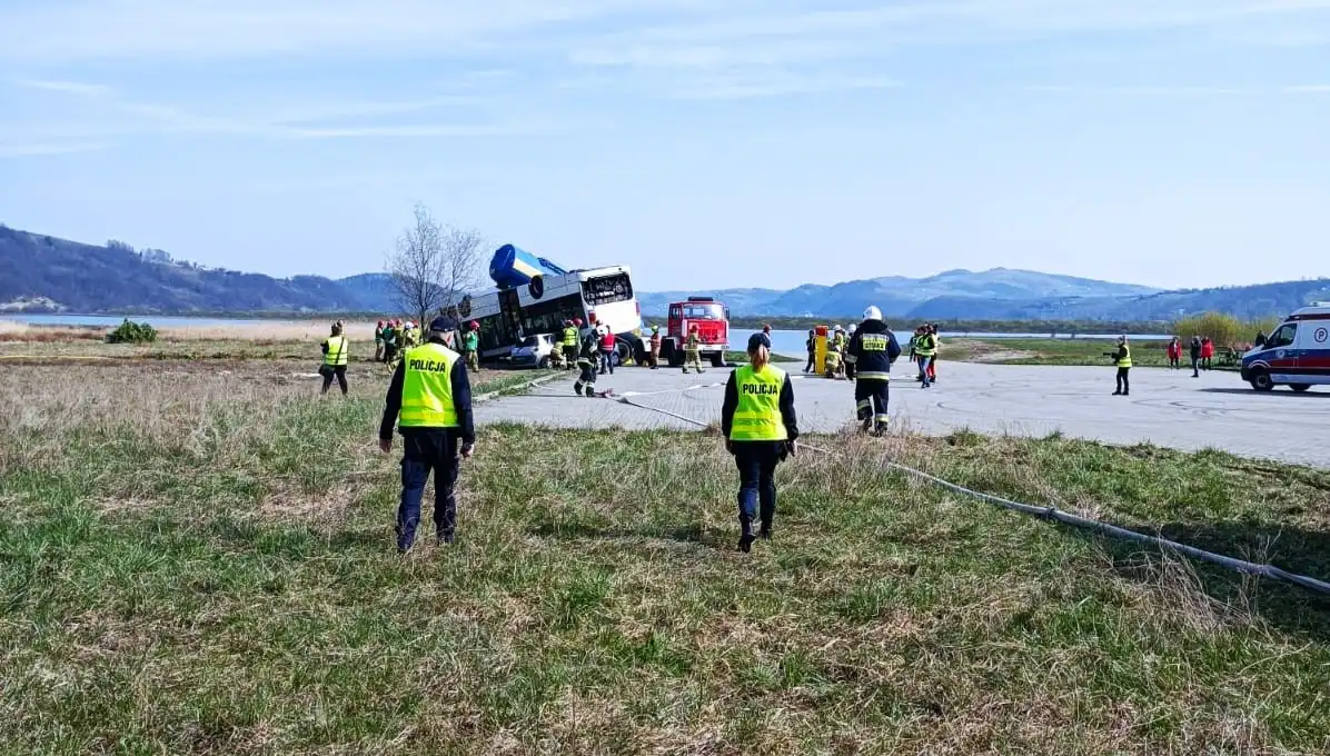 Międzywojewódzkie ćwiczenia PSP pod kryptonimem #Beskid24. Wzięli w nich udział również sądeccy policjanci