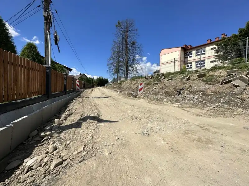 Trwa odbudowa drogi Łęka Wykop – Koniuszowa – Mogilno