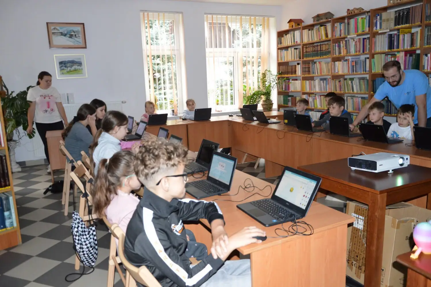 Od lepienia pierogów po druk 3D. Tak wyglądały wakacje w bibliotece w Tymbarku
