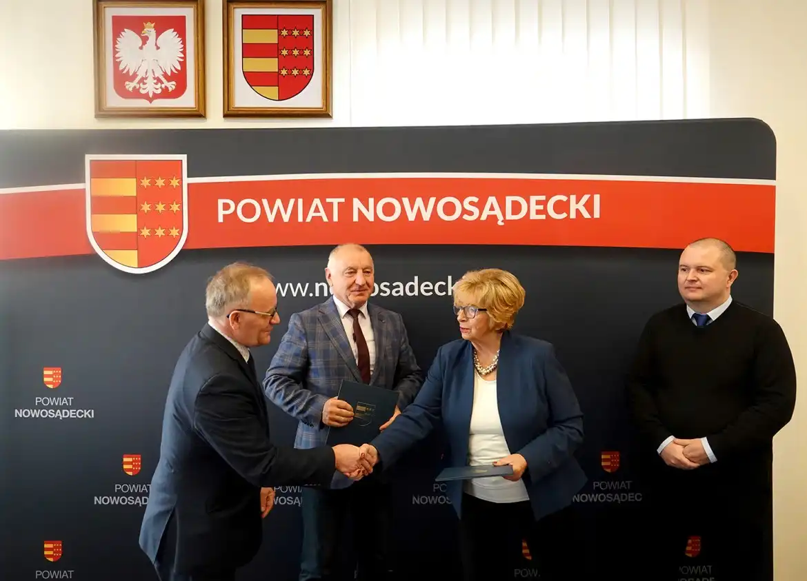 W Starostwie Powiatowym podpisano porozumienie ze Stowarzyszeniem Sądecki Uniwersytet Trzeciego Wieku