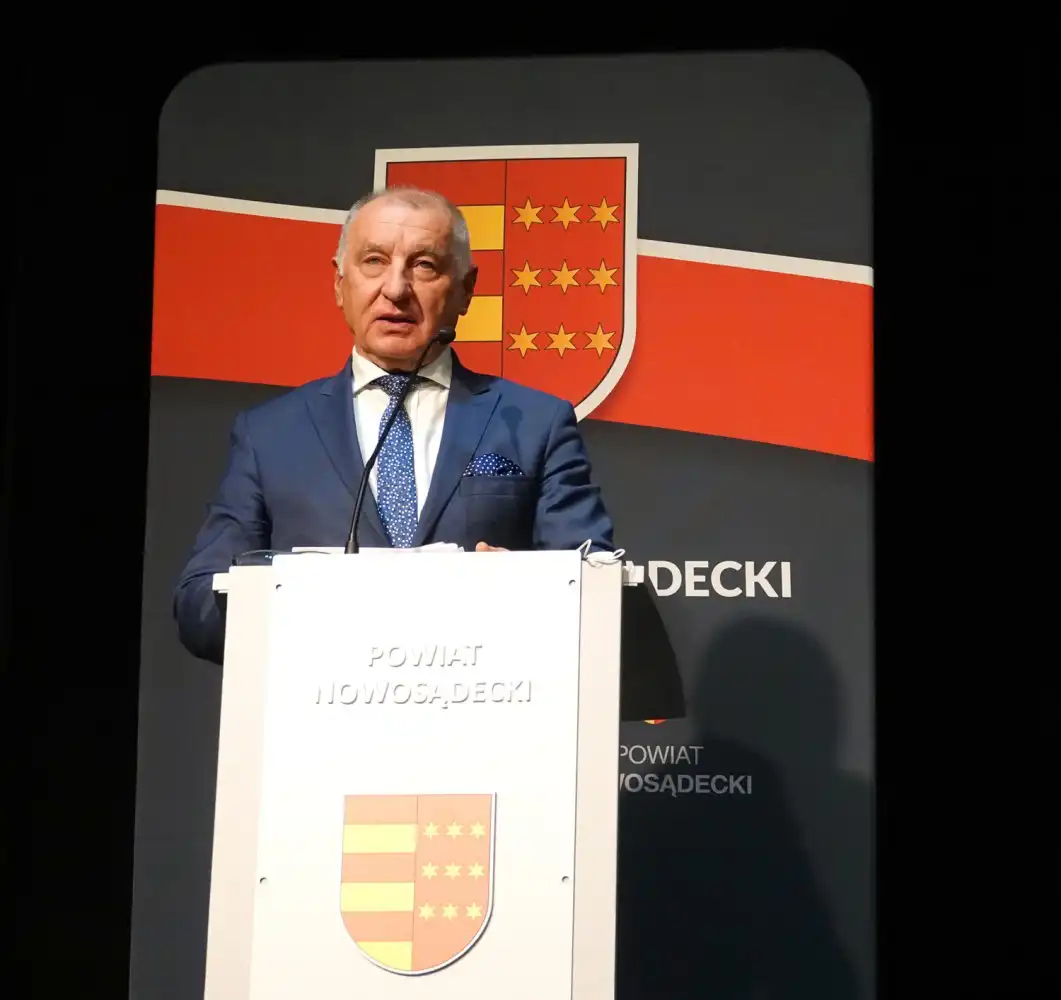 O inwestycjach drogowych na Sesji Rady Powiatu Nowosądeckiego