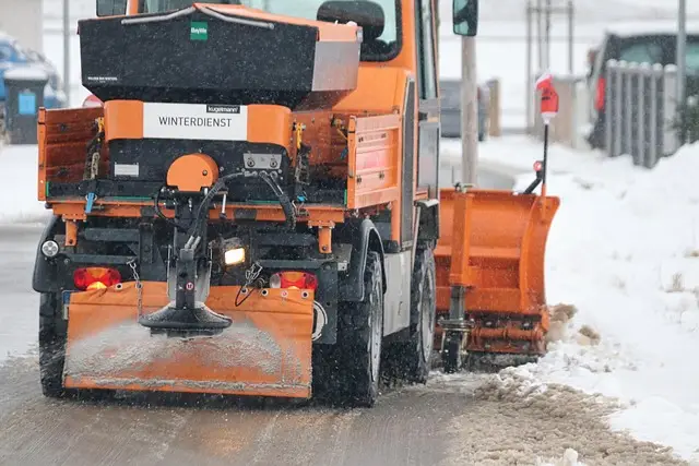 Zima nie odpuszcza. Wydatki na drogi w Gminie Korzenna już wyższe niż rok temu