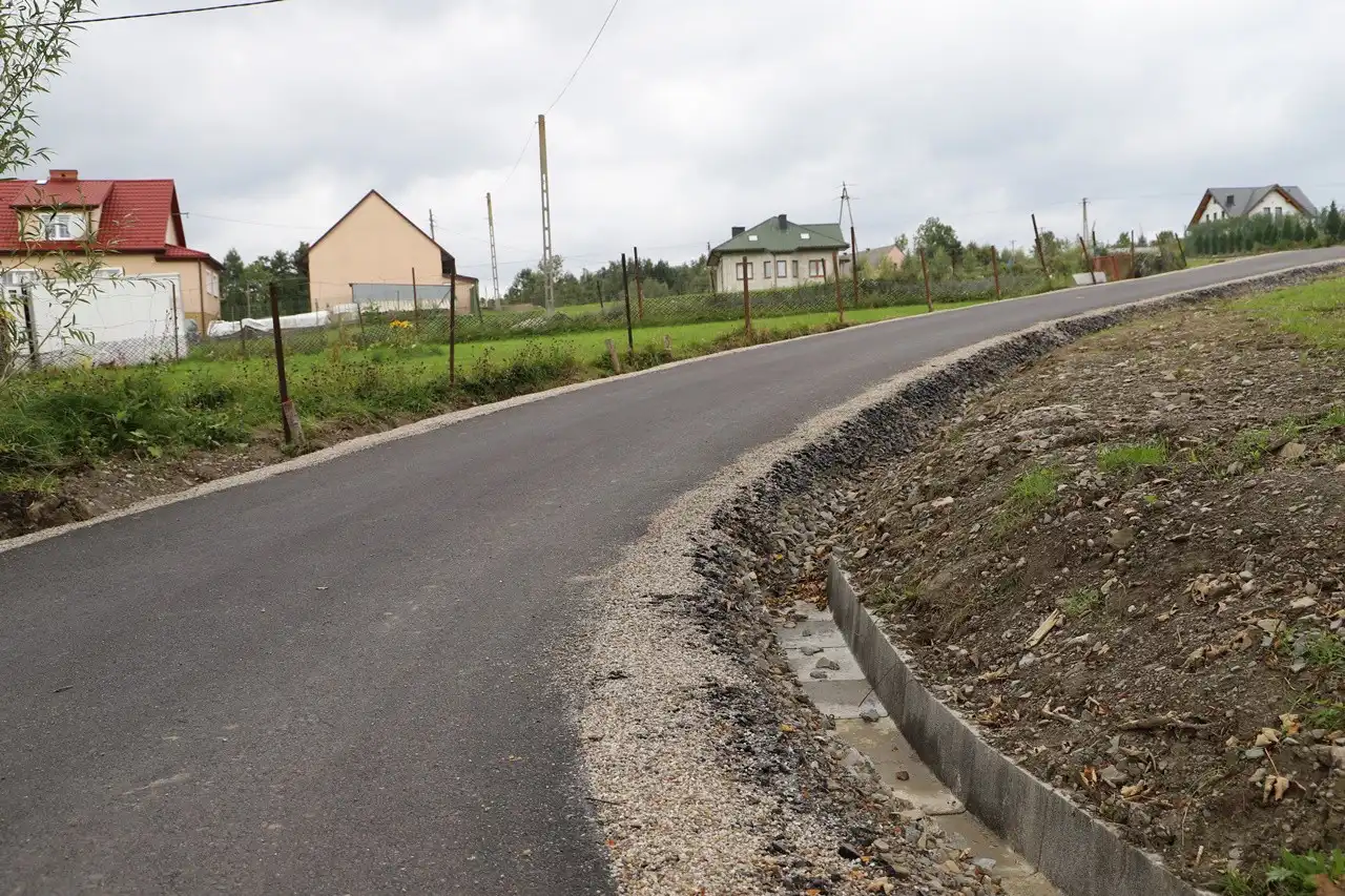 W tych miejscowościach zmodernizowano wewnętrzne drogi gminne
