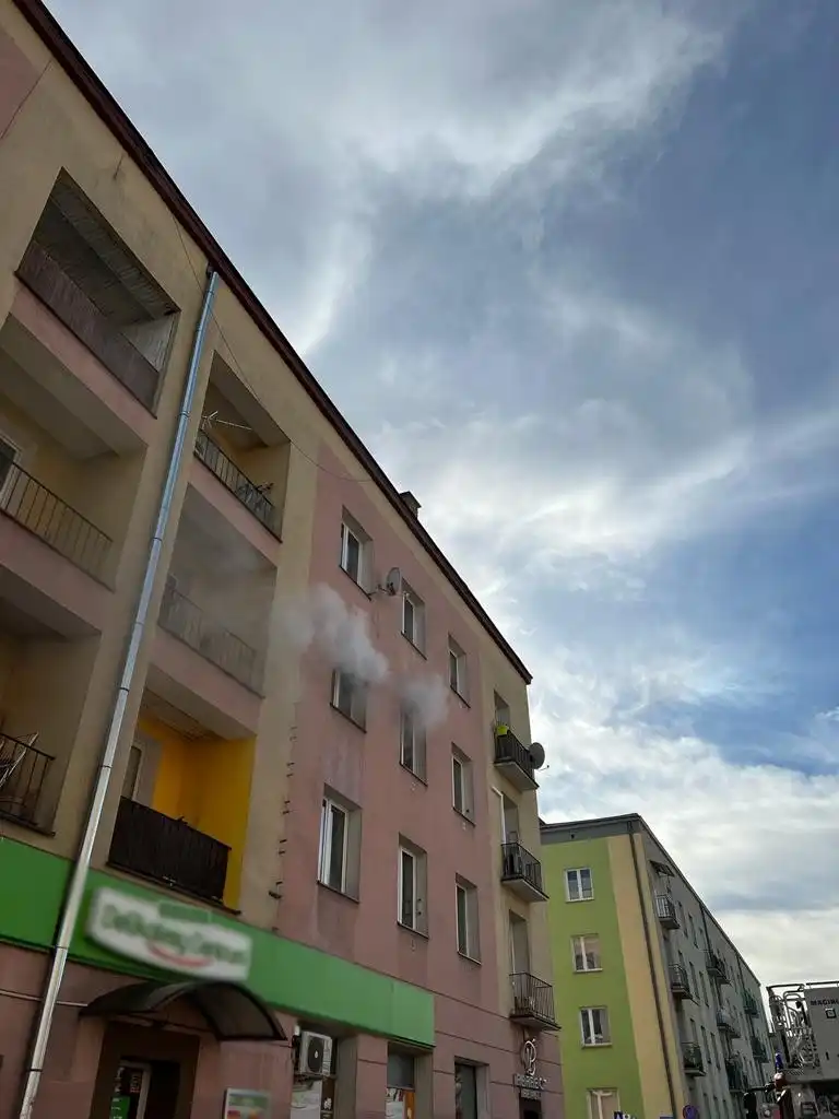 Nowy Sącz: Pożar mieszkania na ul. Żółkiewskiego. Jedna osoba poszkodowana
