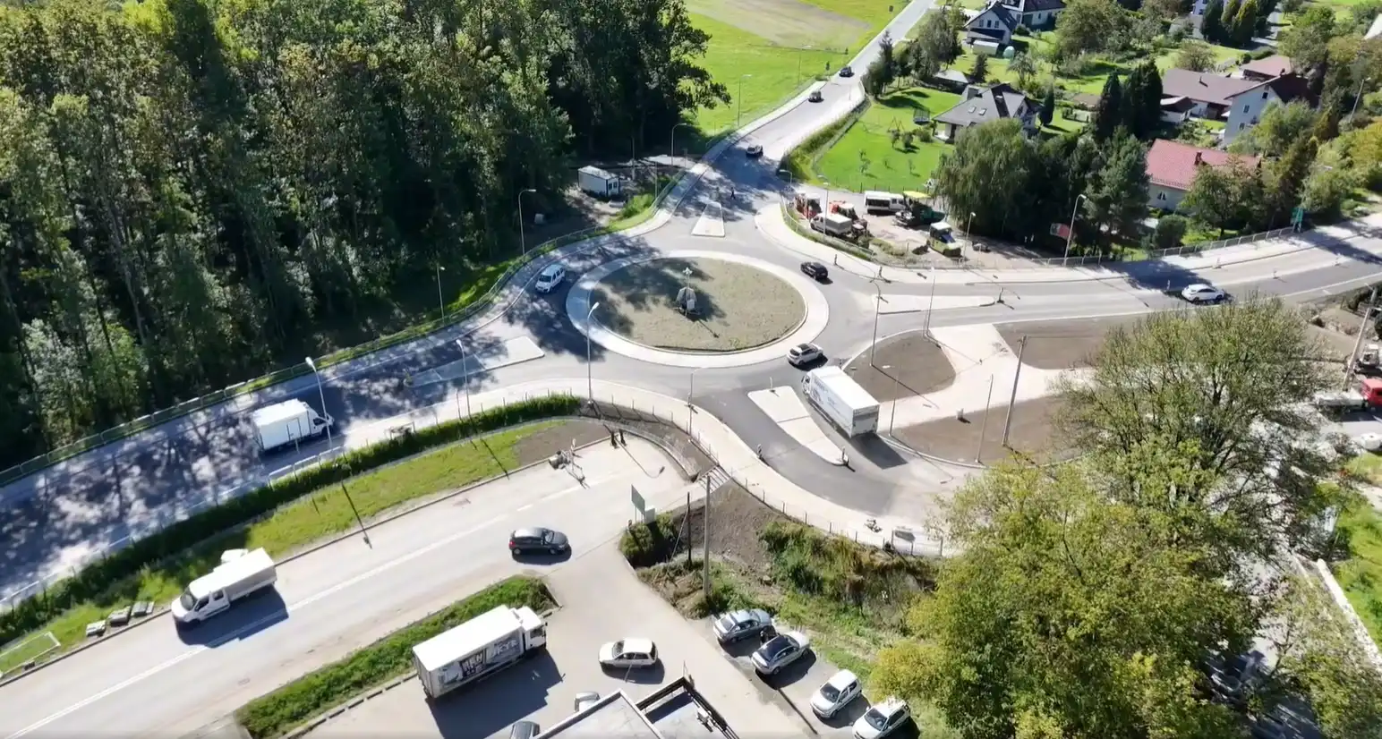 Centrum Jazowska zmienia się na dobre. Budowa ronda na finiszu