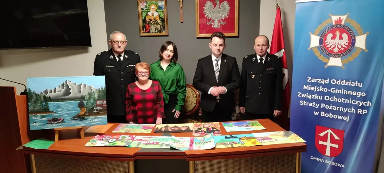 Strażackie inspiracje na papierze. Laureaci konkursu plastycznego w Bobowej