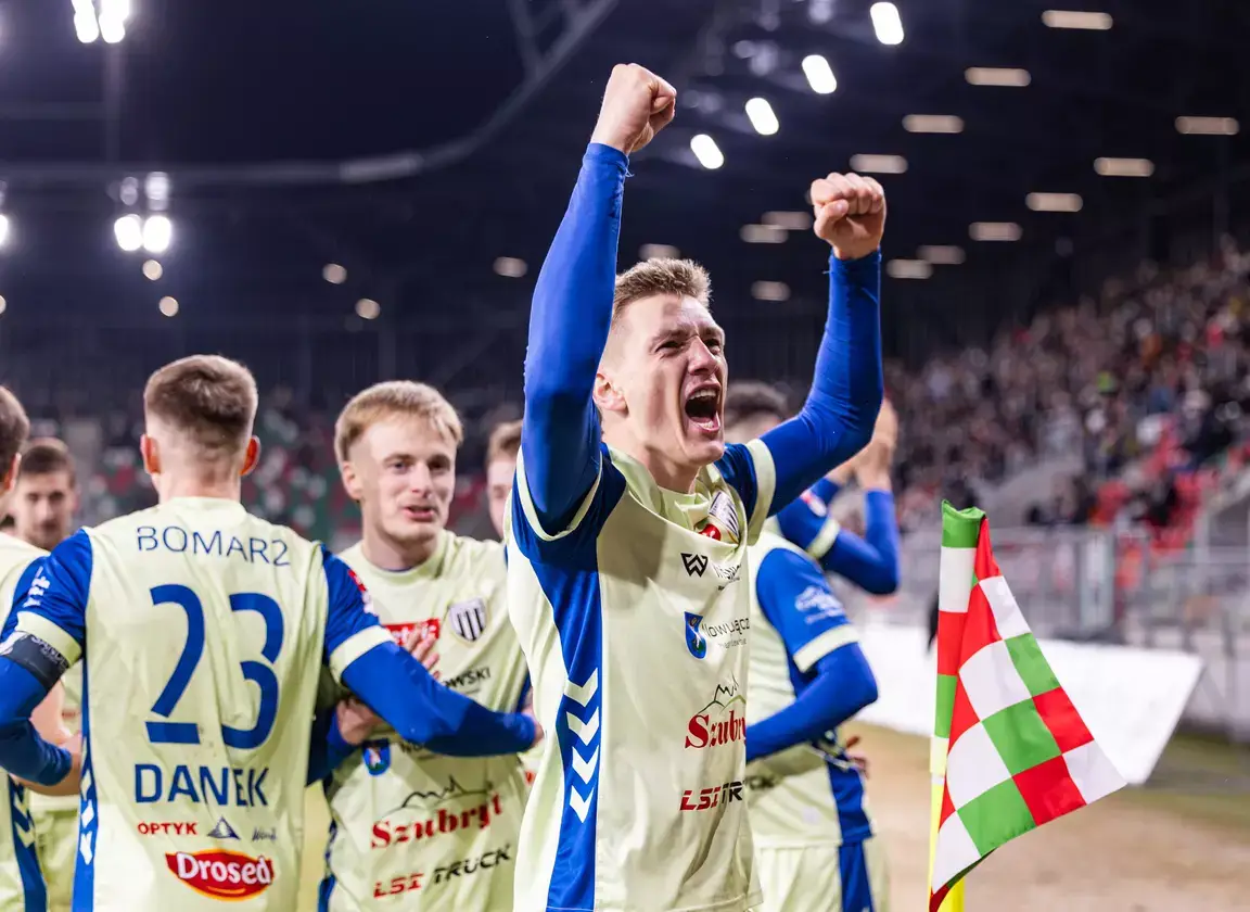 „Mecz momentów” w Sosnowcu. Sandecja wygrywa po dublecie Filipa Piszczka