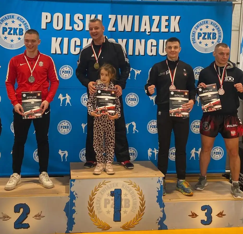Sukces Policjantów z Limanowej w Pucharze Polski Wojska Polskiego i Służb Mundurowych w Kickboxingu